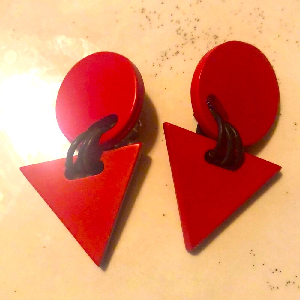 ❤️Clip on Earrings Dazzling Vintage Red with Dark Brown Accents